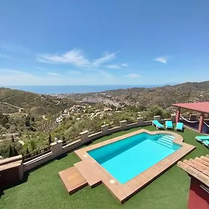 https://la-casa-roja-6-huespedes-y-piscina-privada.es-andalucia.com